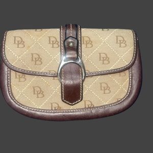 Dooney & Bourke wristlet
